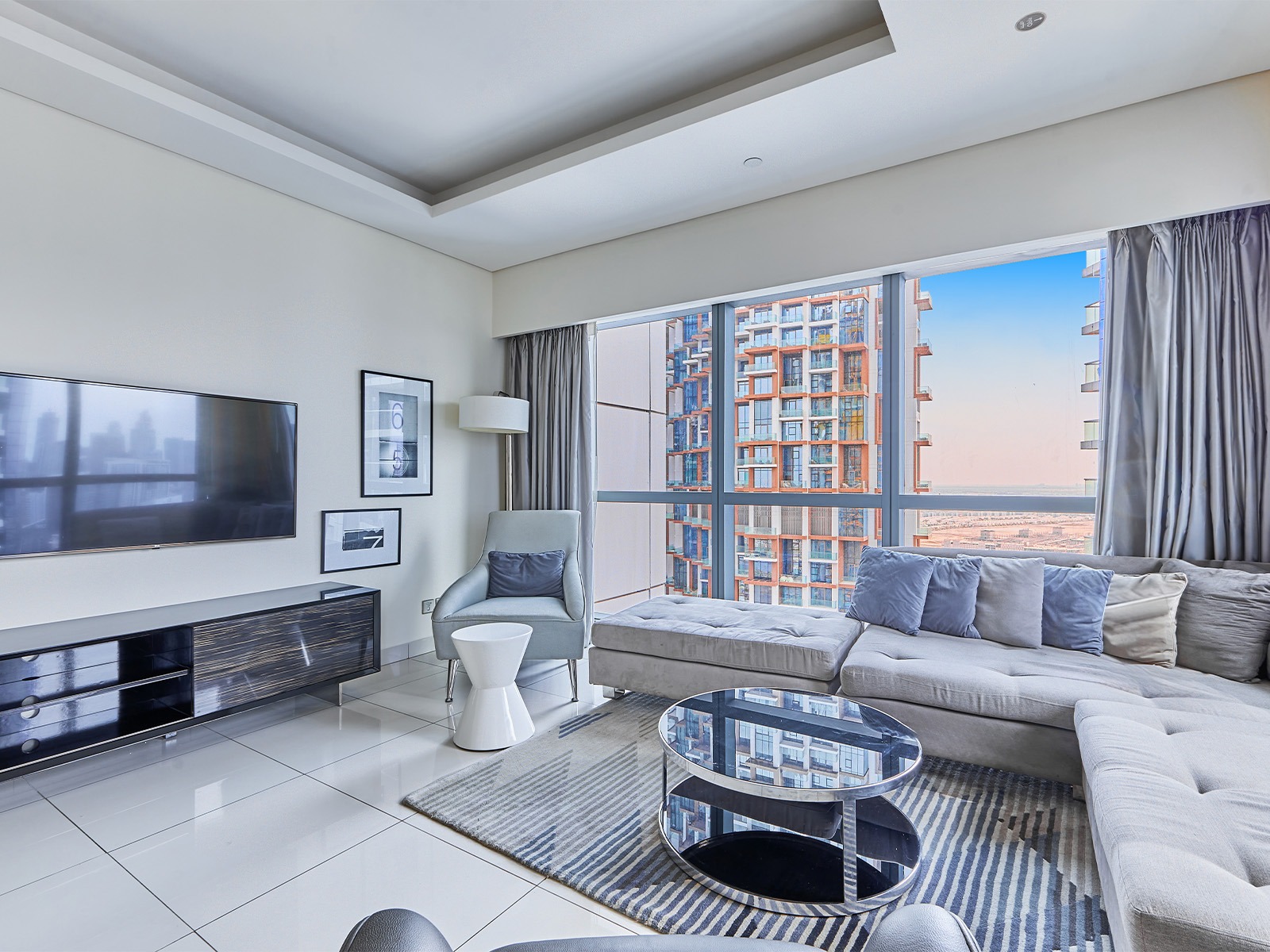 2 Bedroom Furnished Apartment for Sale in DAMAC Towers by Paramount Business Bay | Burj Khalifa View